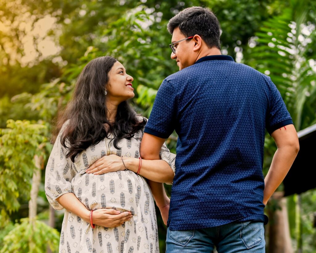 Sunset maternity photo outdoor