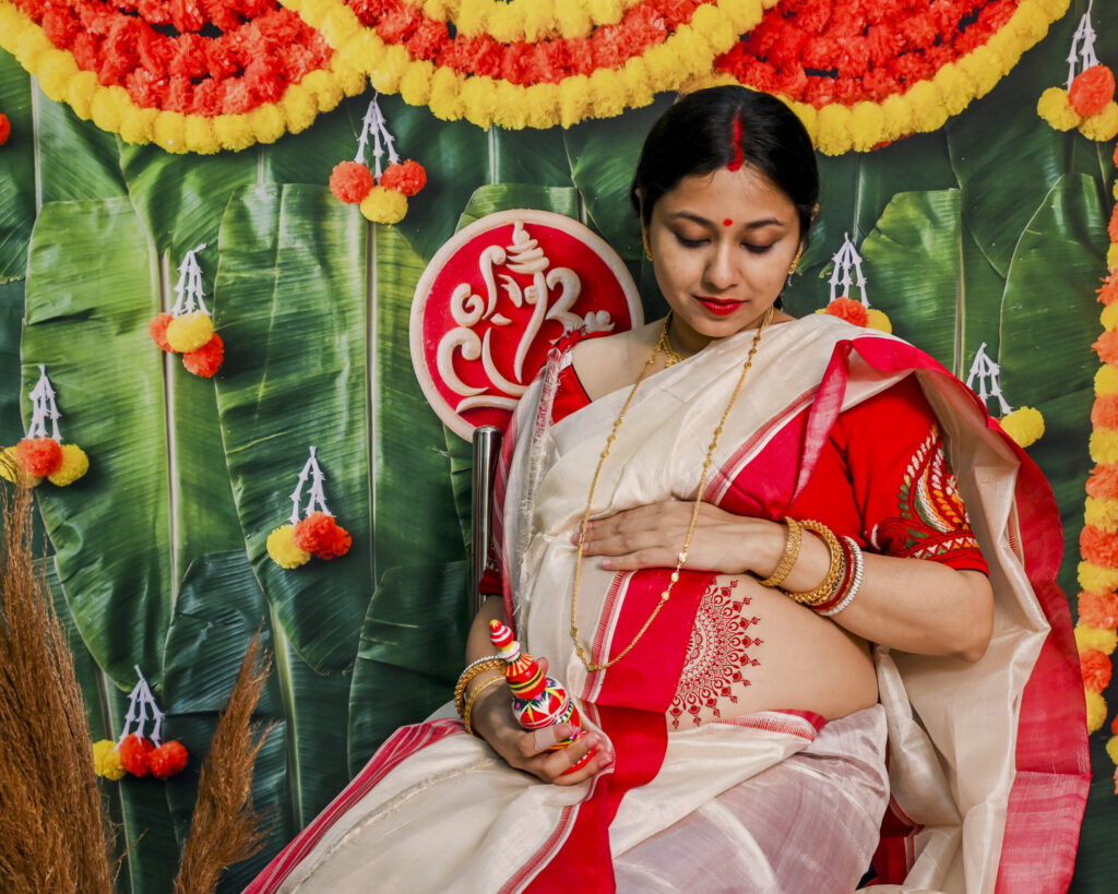 Laxmi theme maternity photoshoot