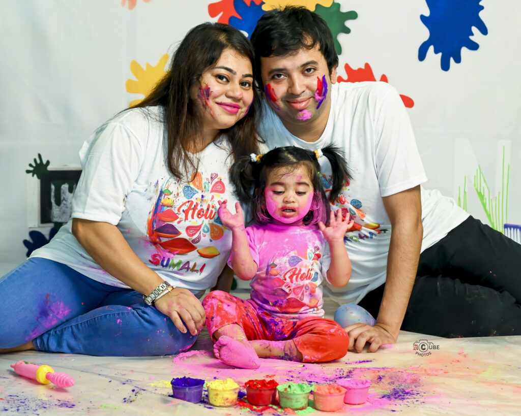 holi family photoshoot