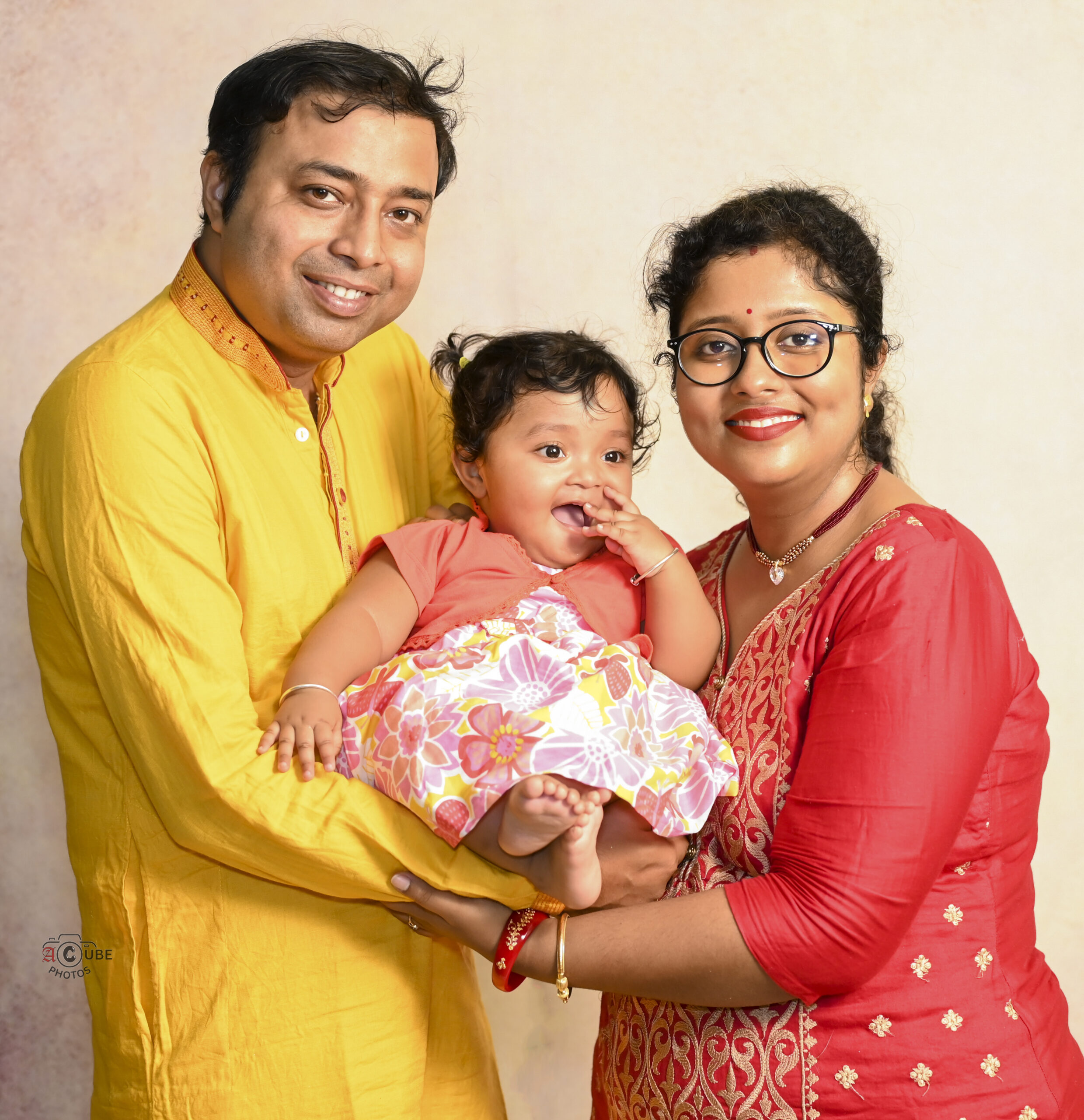 family photoshoot sitter theme