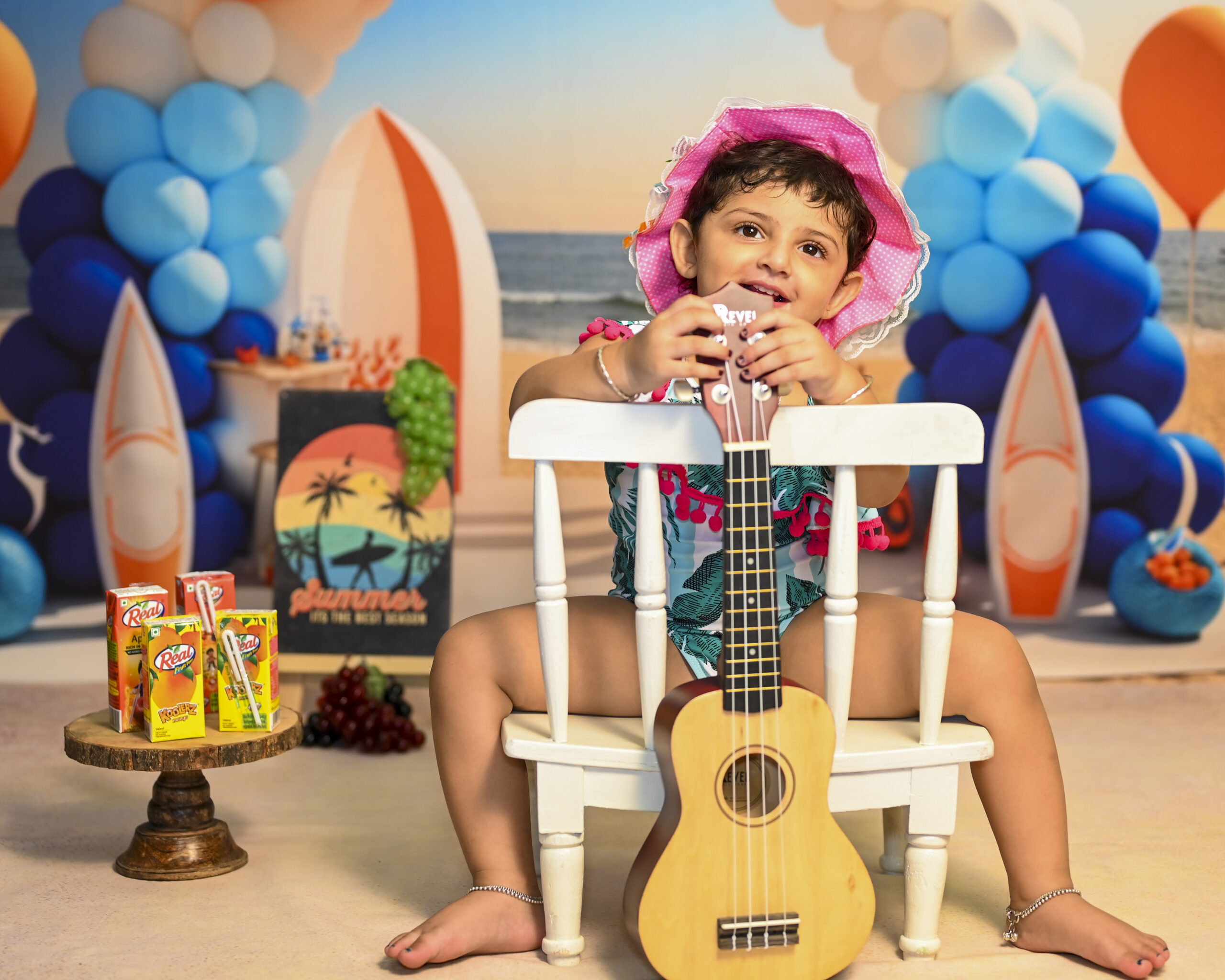 beach carnival cute pose