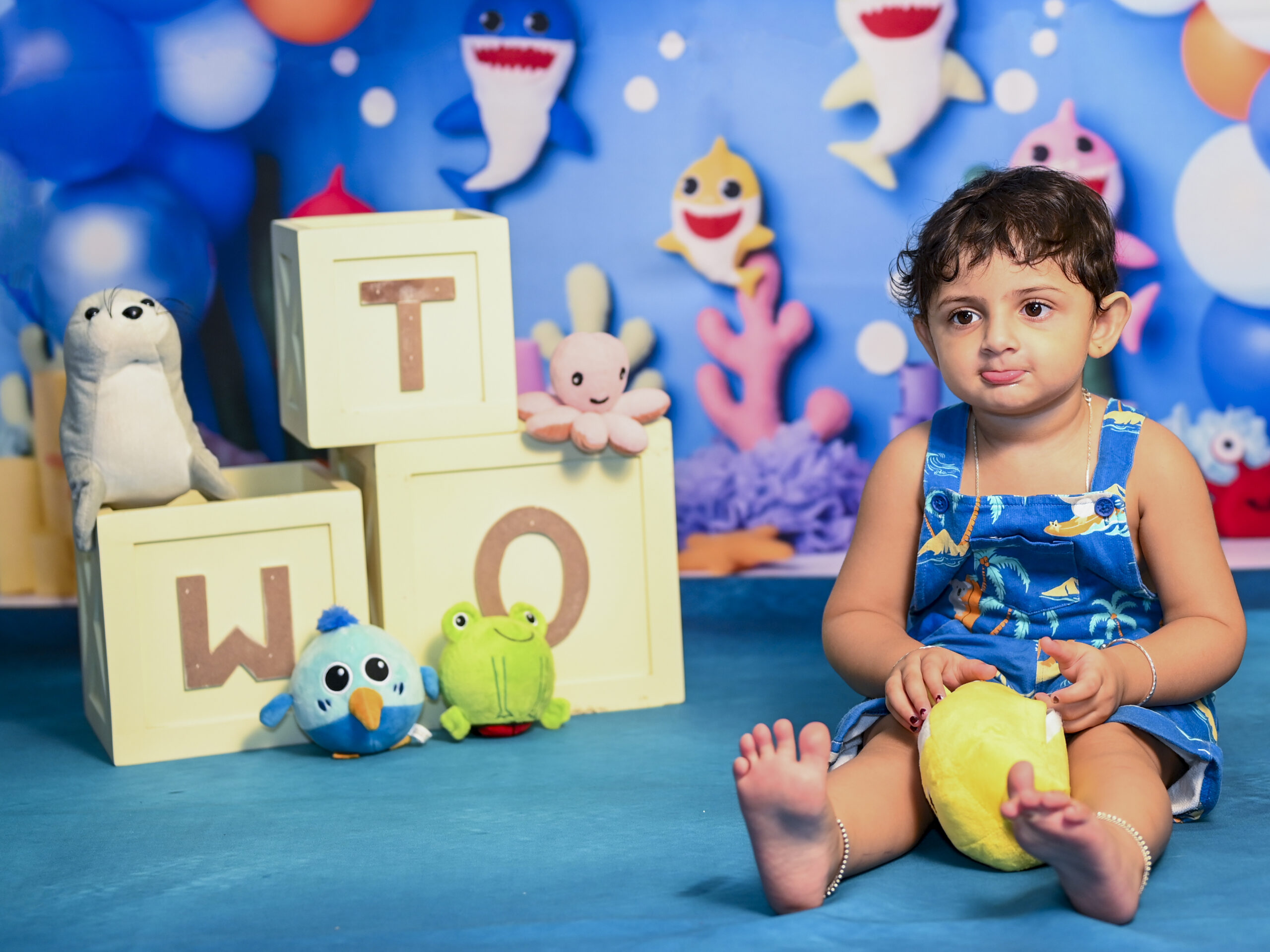 baby shark theme photo
