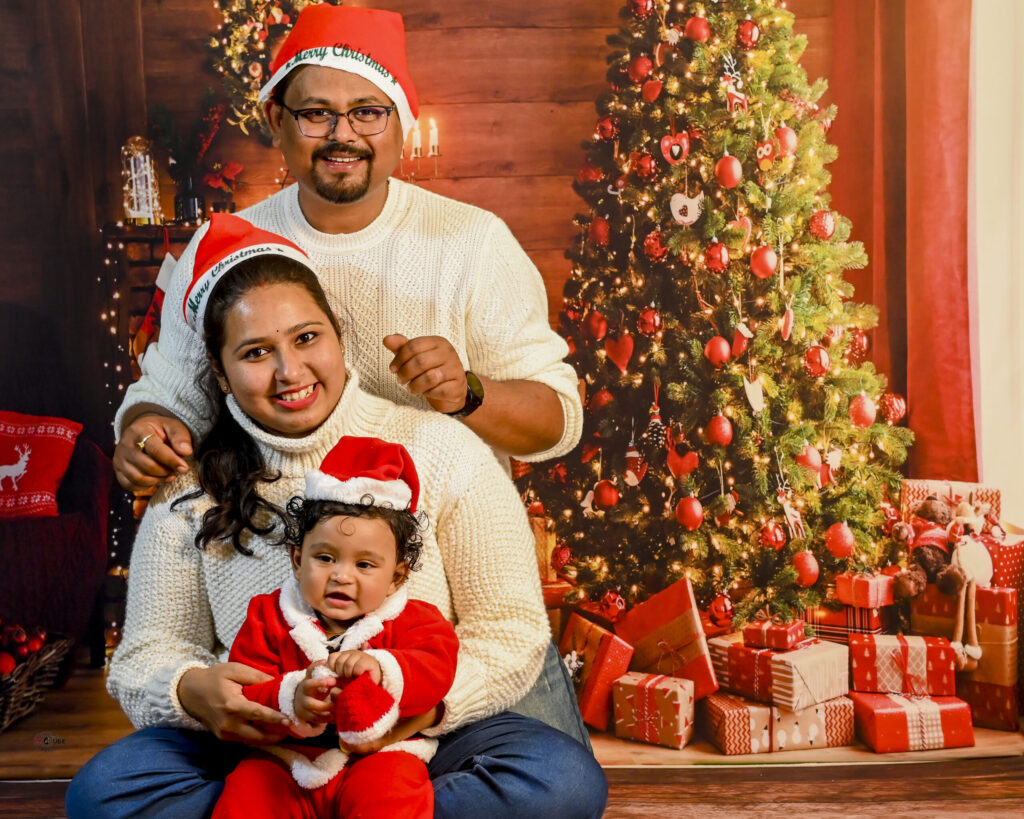 Cozy Christmas family photoshoot