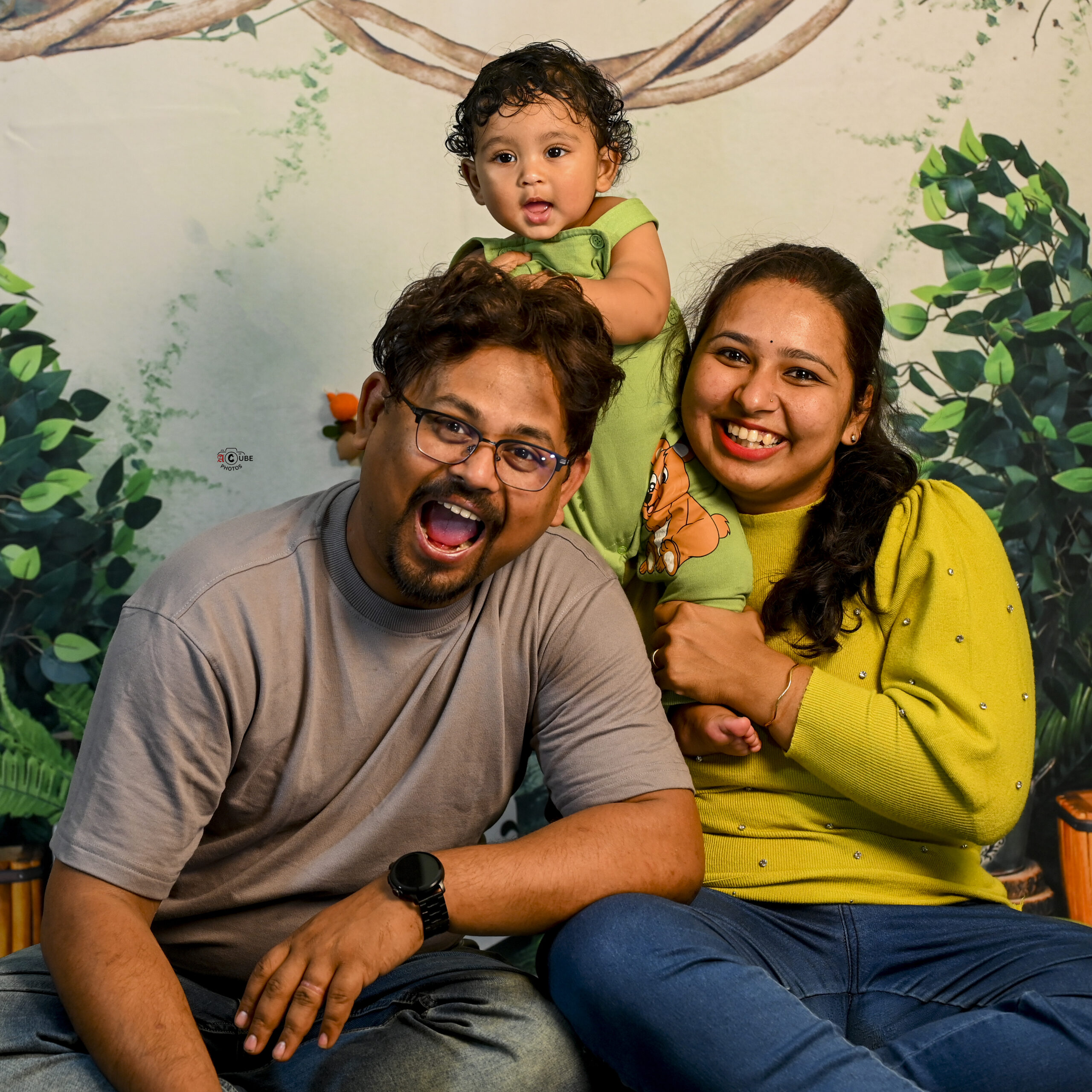 into the jungle family photoshoot