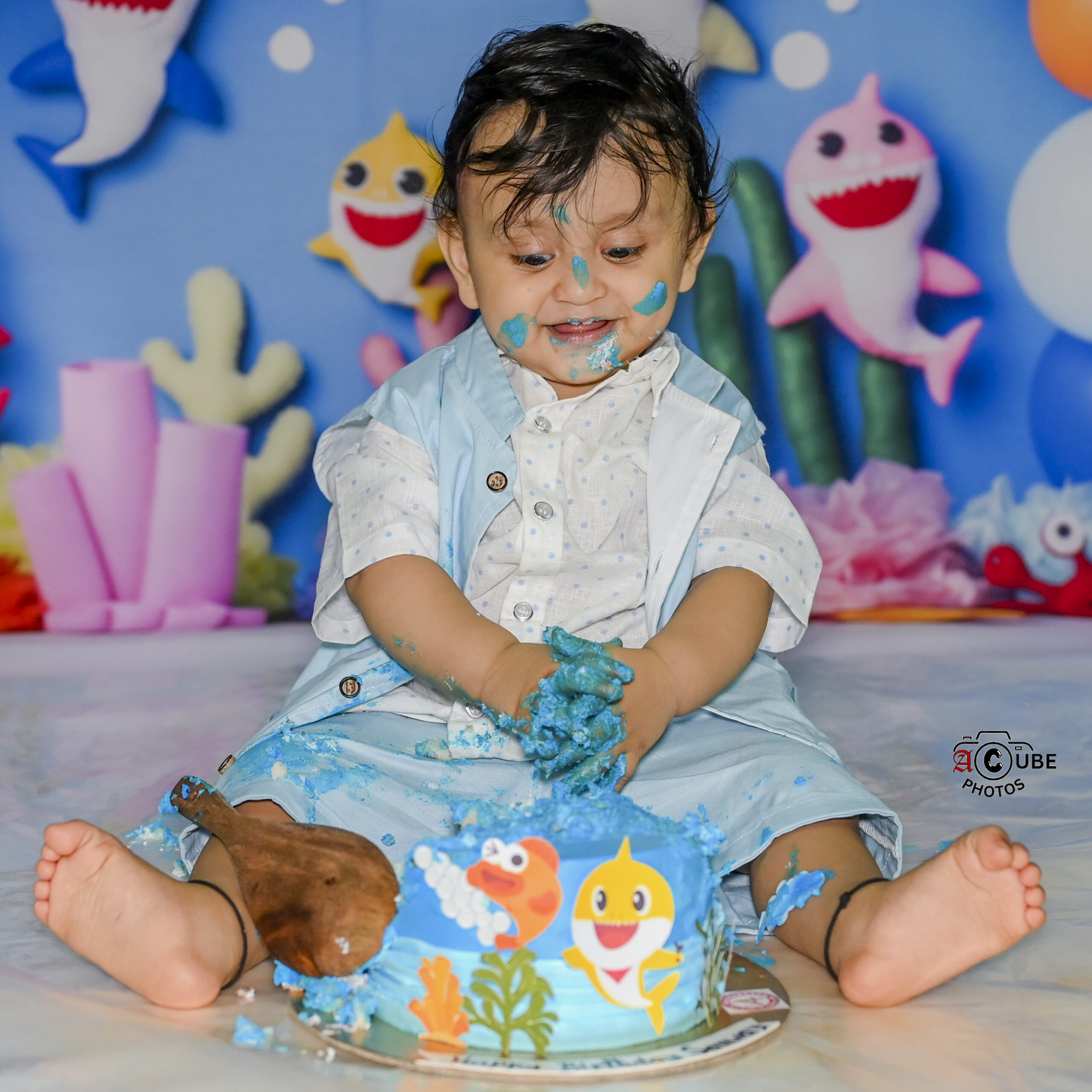 cake smash fun photoshoot