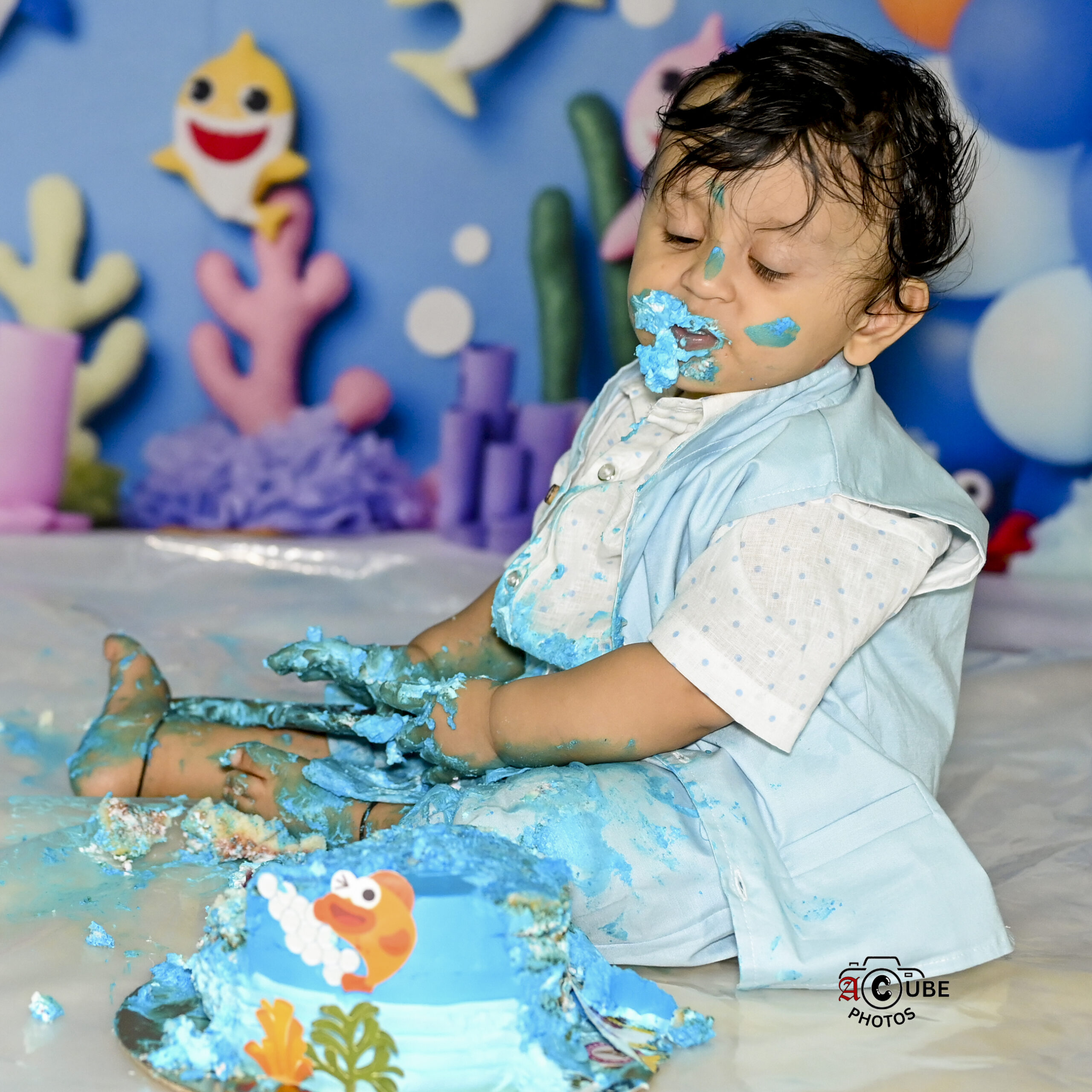 cake smash face reveal photography
