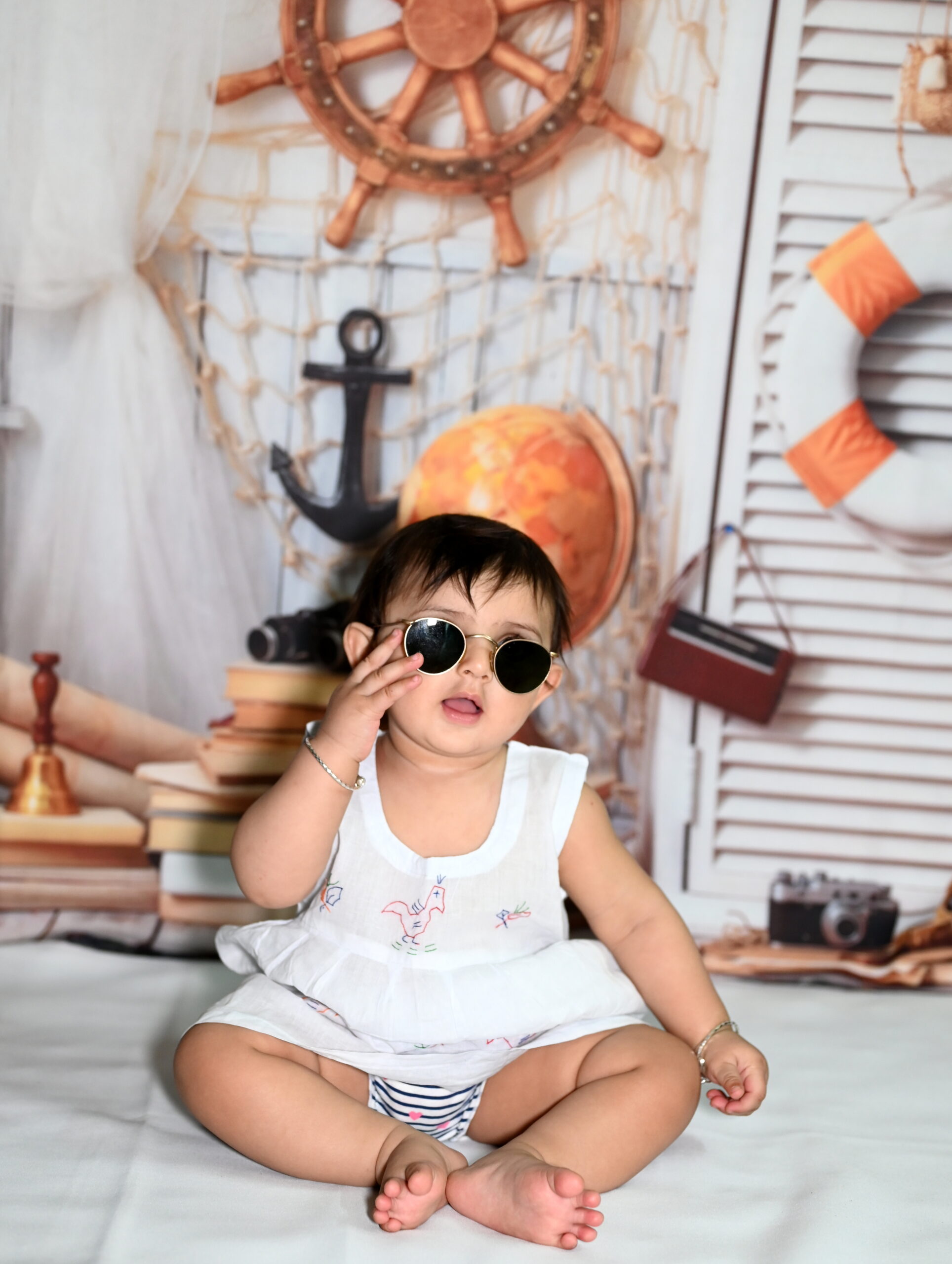 world explorer cute pose