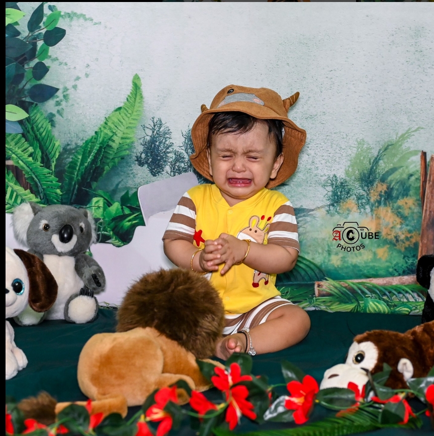 Jungle theme sitter photoshoot