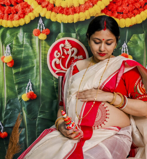 Laxmi theme maternity photoshoot